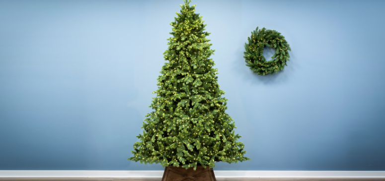 Sub-Category 6 Foot Christmas Trees