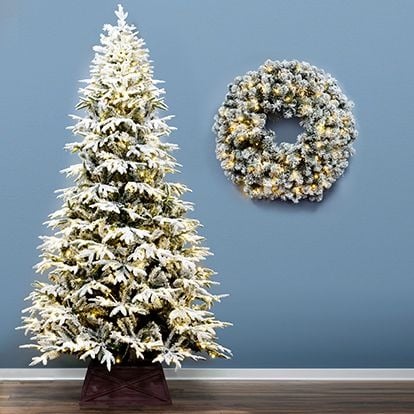 Sub-Category 7 Foot Christmas Trees