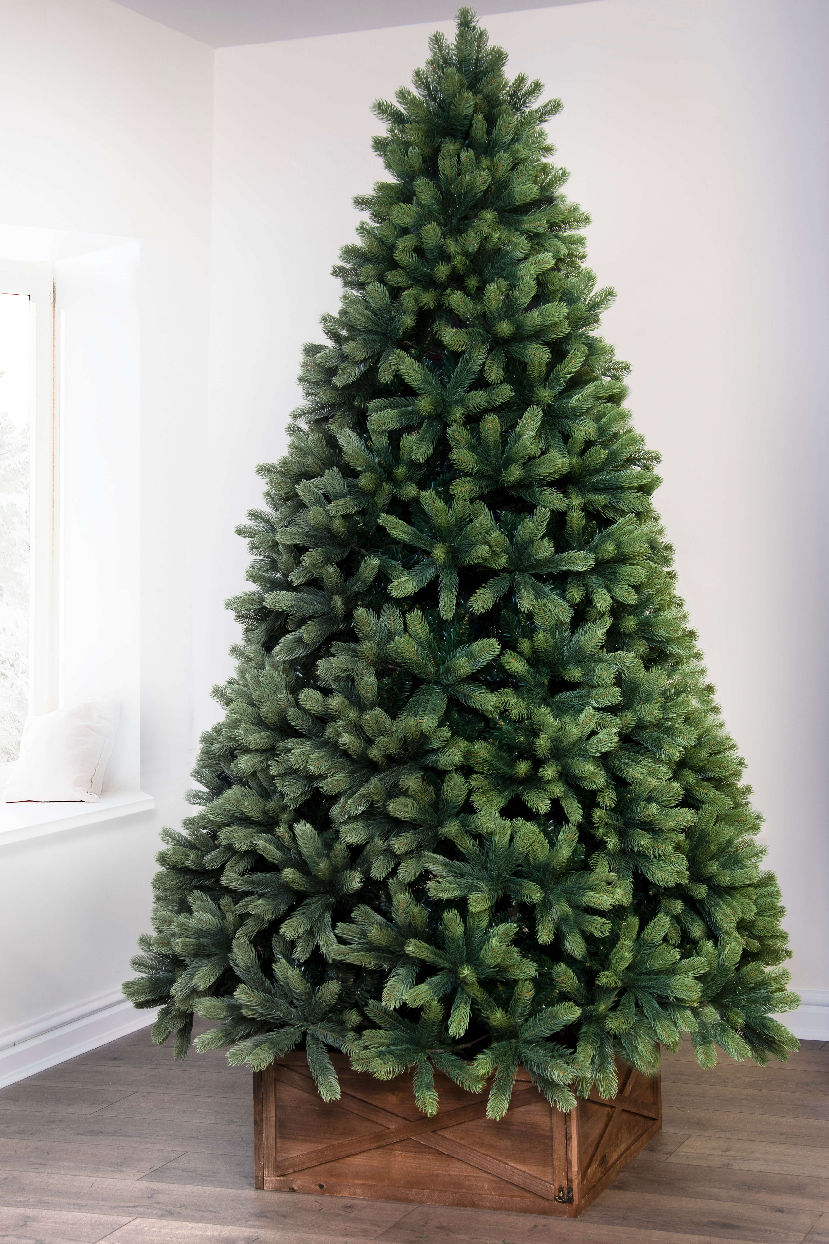 10 ft pre lit christmas tree