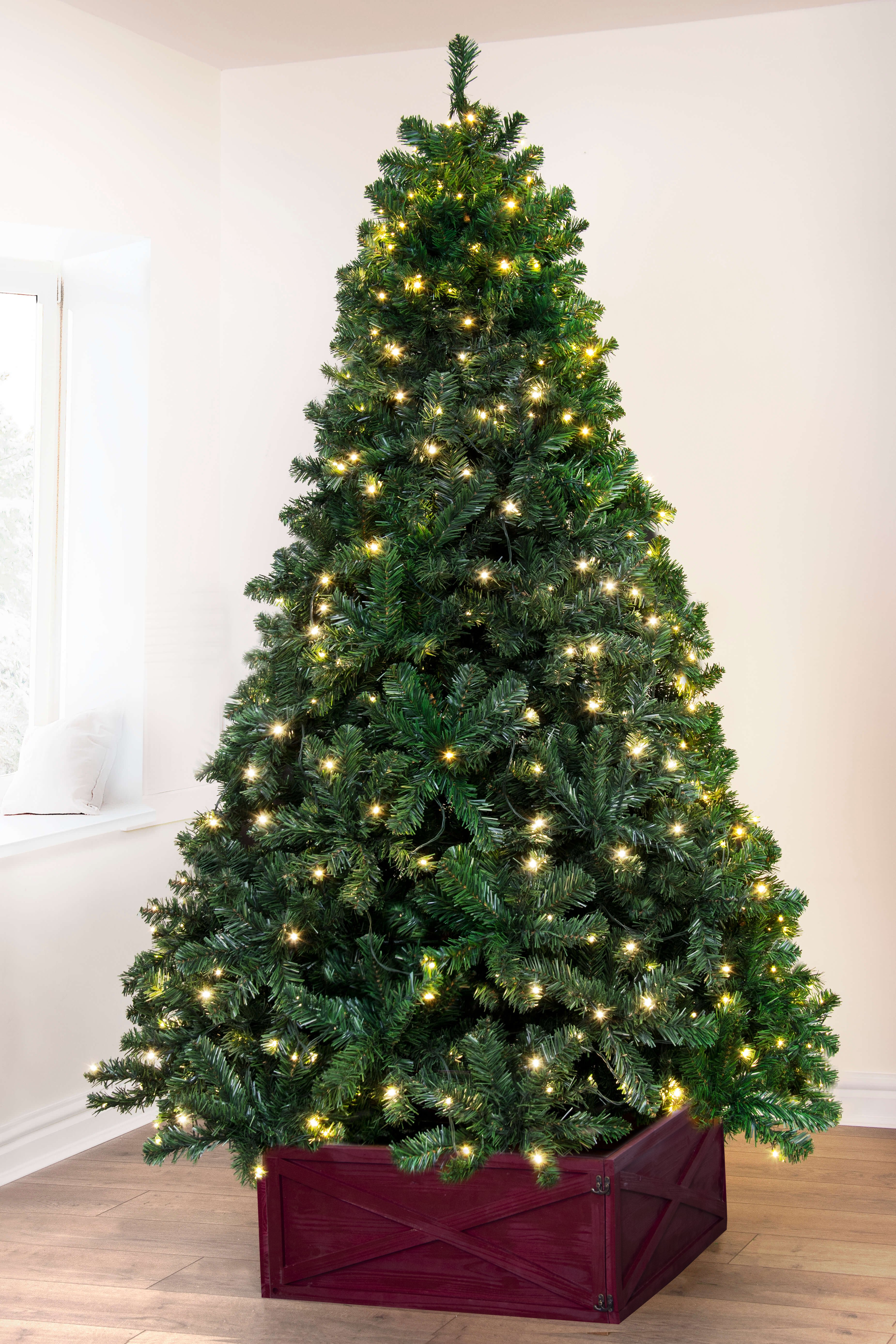 Pre lit 7 foot christmas discount tree