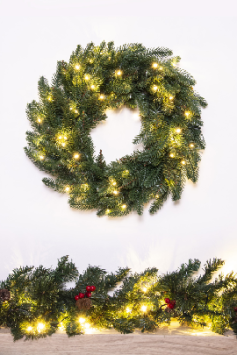 The 50cm Pre-lit Ultra Mixed Pine Wreath