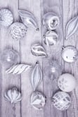 The White & Silver Bauble 16pc Feature Set