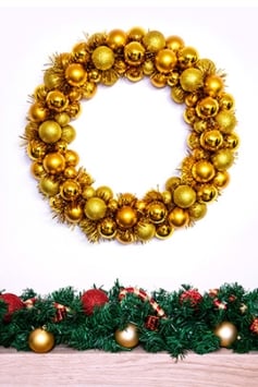 56cm Gold Shatterproof Bauble Wreath