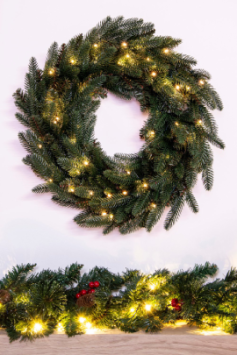 The Pre-lit Ultra Mixed Pine Wreath (50cm-60cm)