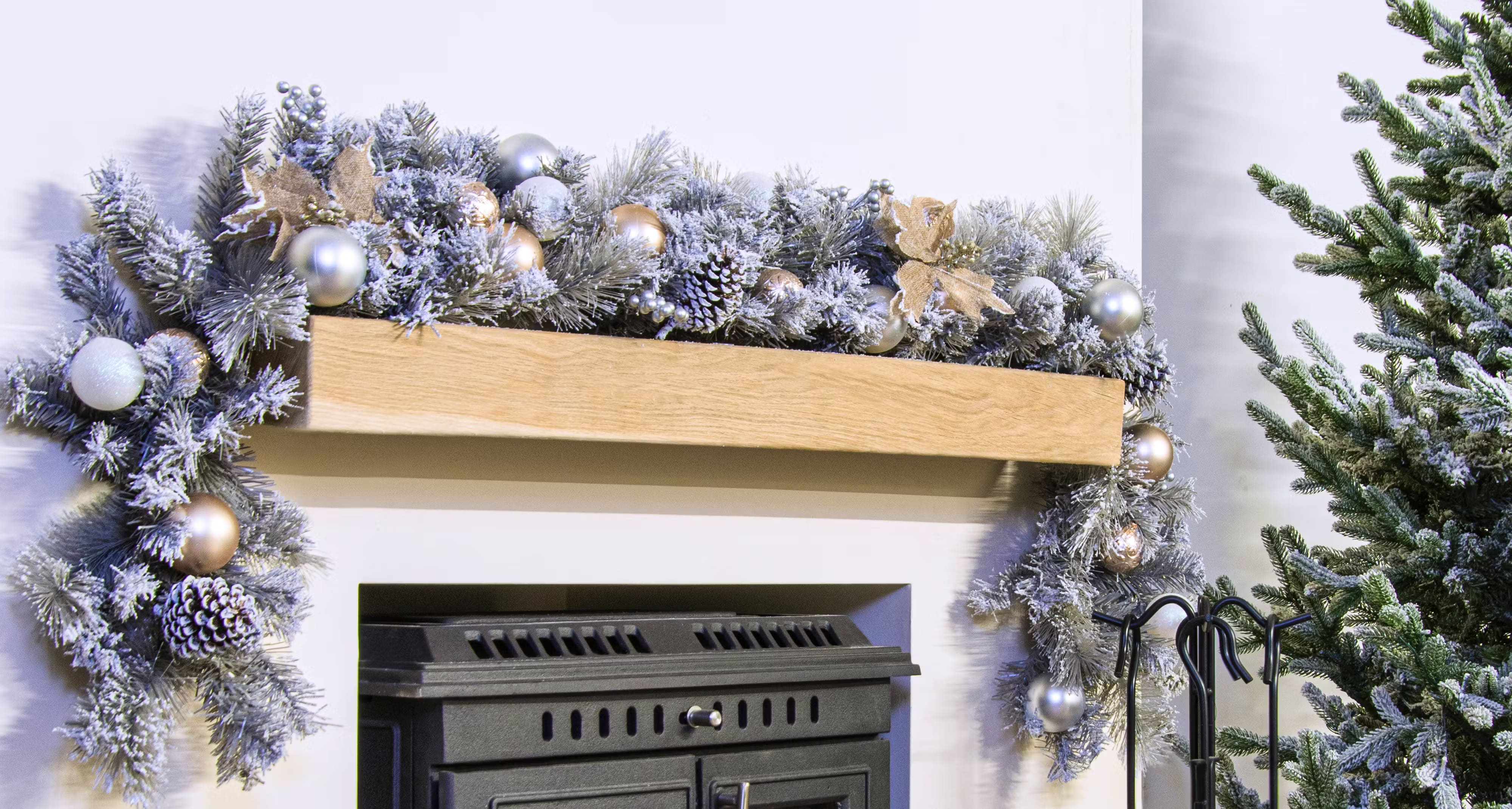 6 of the Best Christmas Garlands to Transform Your Winter Wonderland