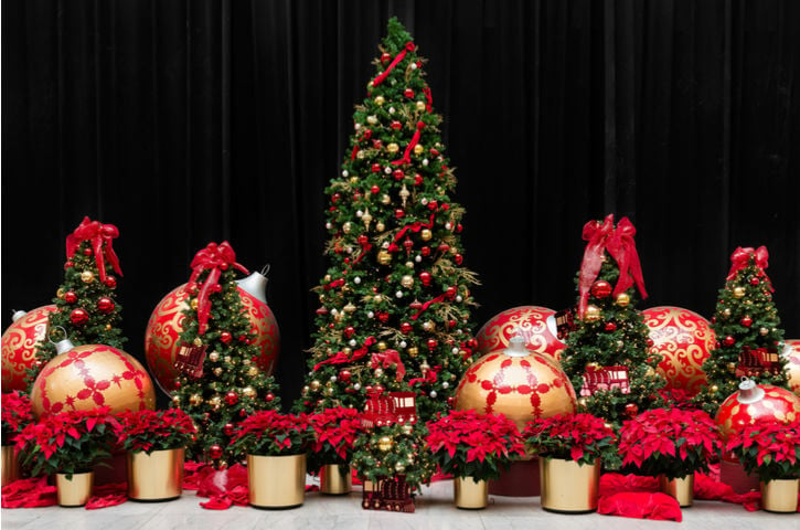 Artificial Christmas Tree Buying Guide 2022