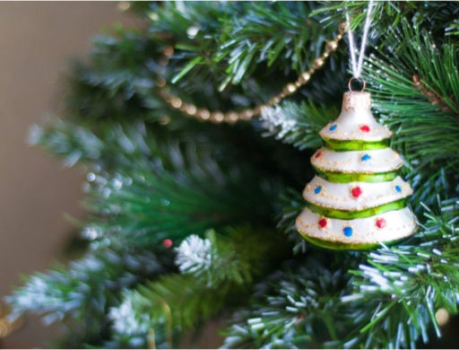 How to Decorate a Christmas Tree: Top Tips & Step-by-step Guide