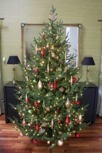 What size artificial Christmas tree should I buy?