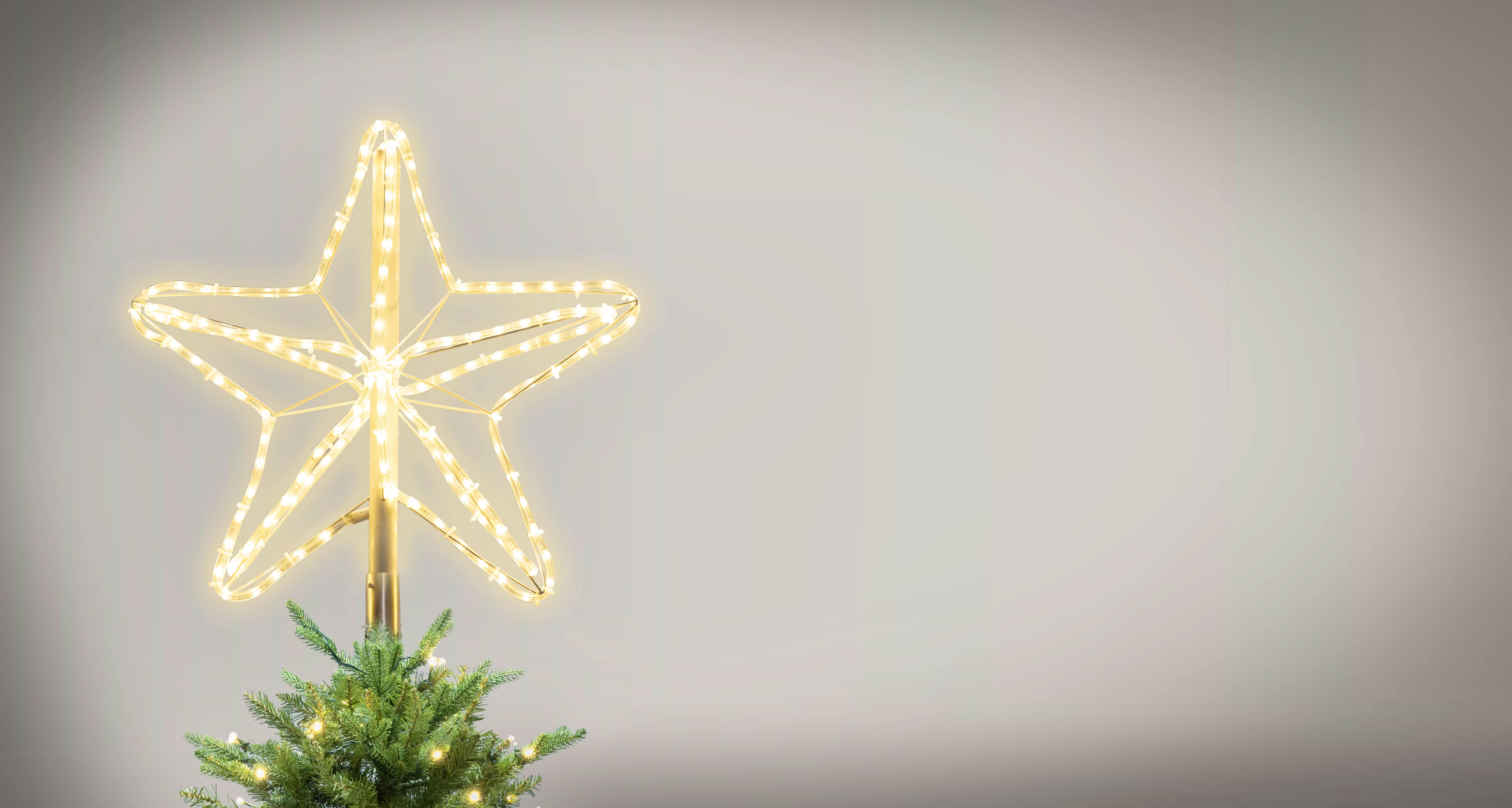 The 10 Best Christmas Tree Topper Ideas for 2025
