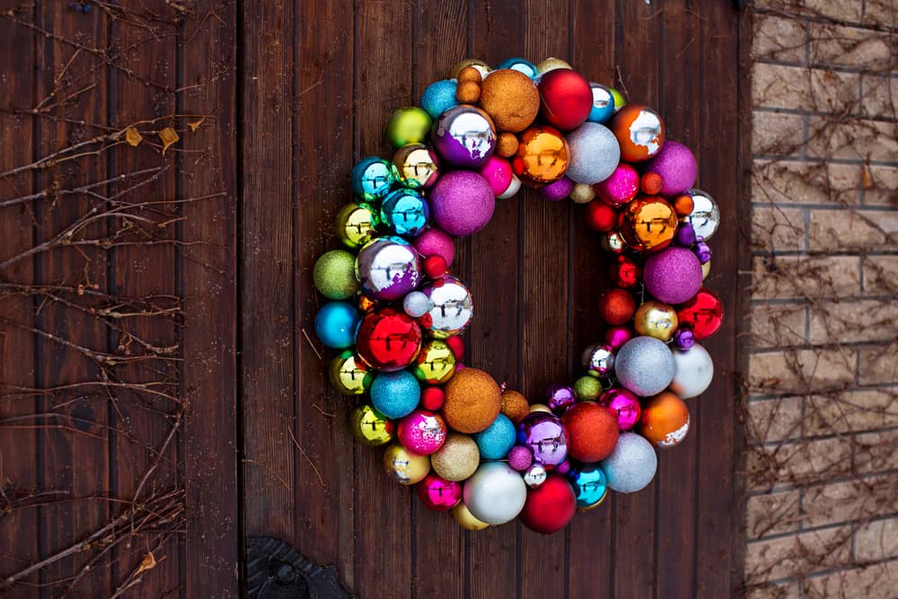 How To Make a Bauble Wreath