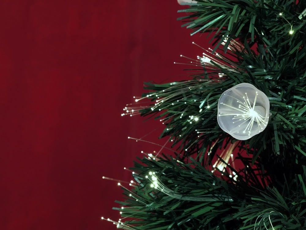 How to Decorate a Fibre Optic Christmas Tree