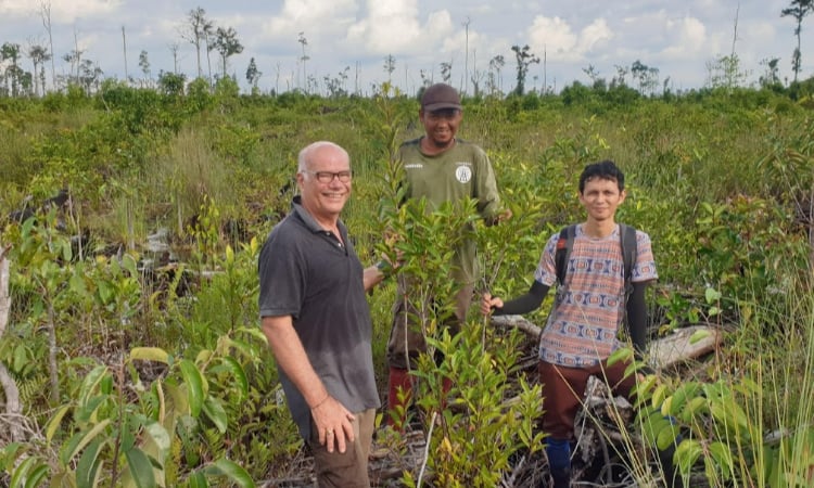 Stephen Evans in Borneo